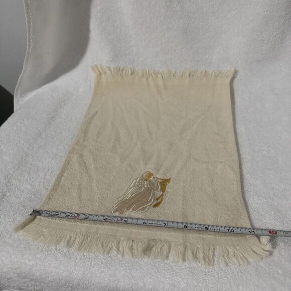 Vintage Hand Embroidered Tea Fingertip Towel Trumpeting Angel - Picture 2 of 11